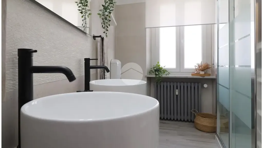 Salles de bain - Modernised Apartment with Balcony in Lucento, Turin