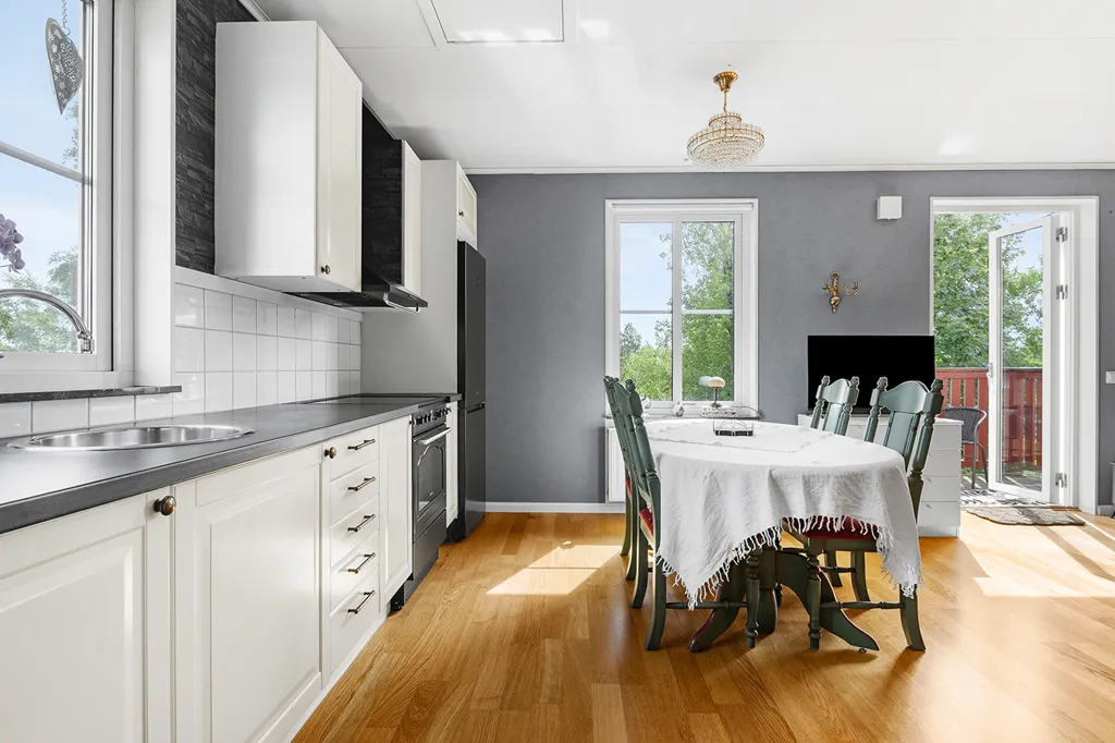 Sala da pranzo - Apartment with View in Central Kumla