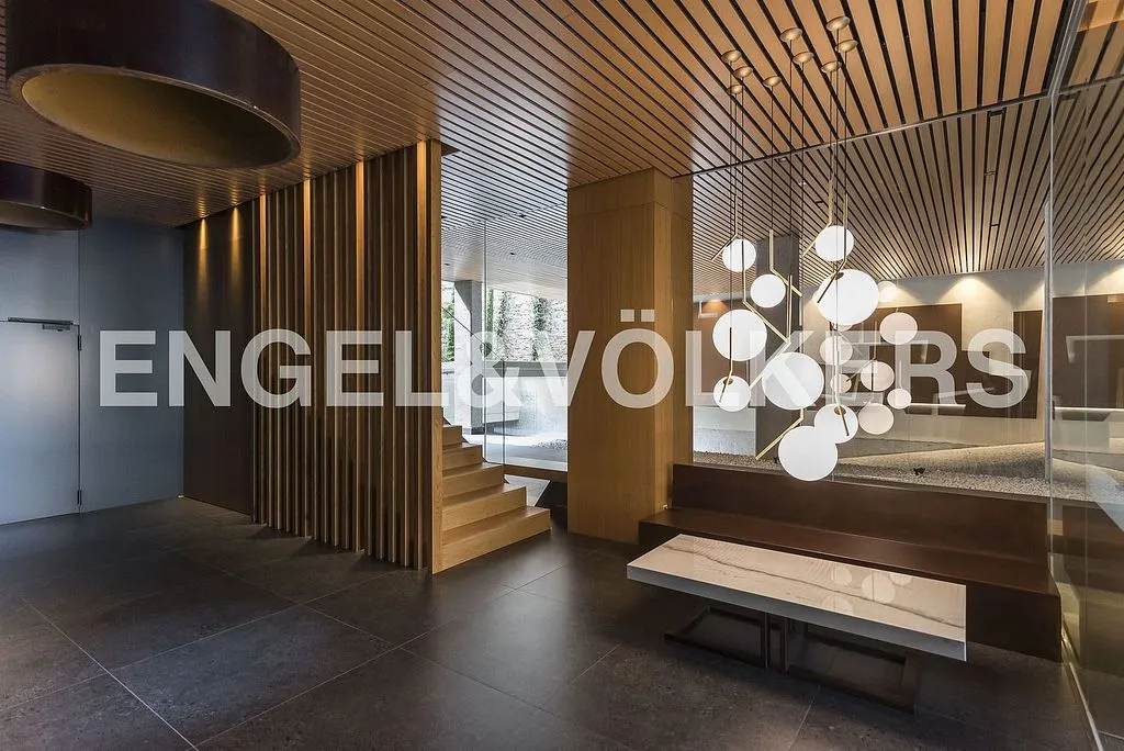 Ingresso - 3-Bed Apartment with Pool in Ríos Rosas