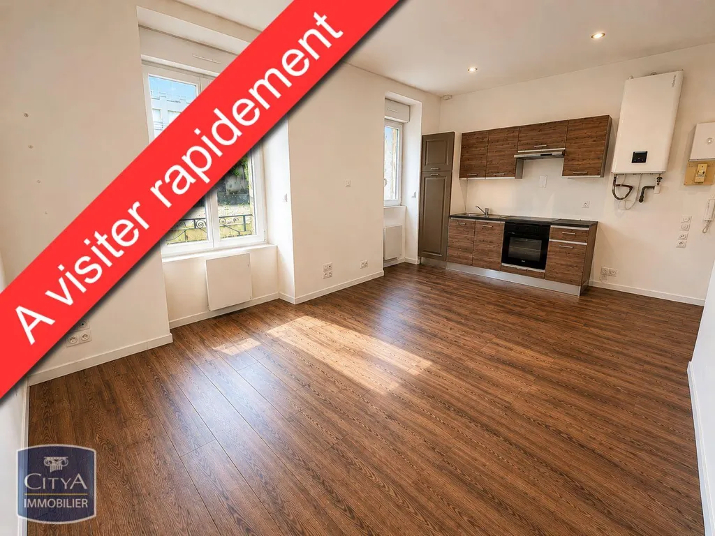 Séjour - Appartement Rénové avec Orientation Sud-Ouest à Quimper