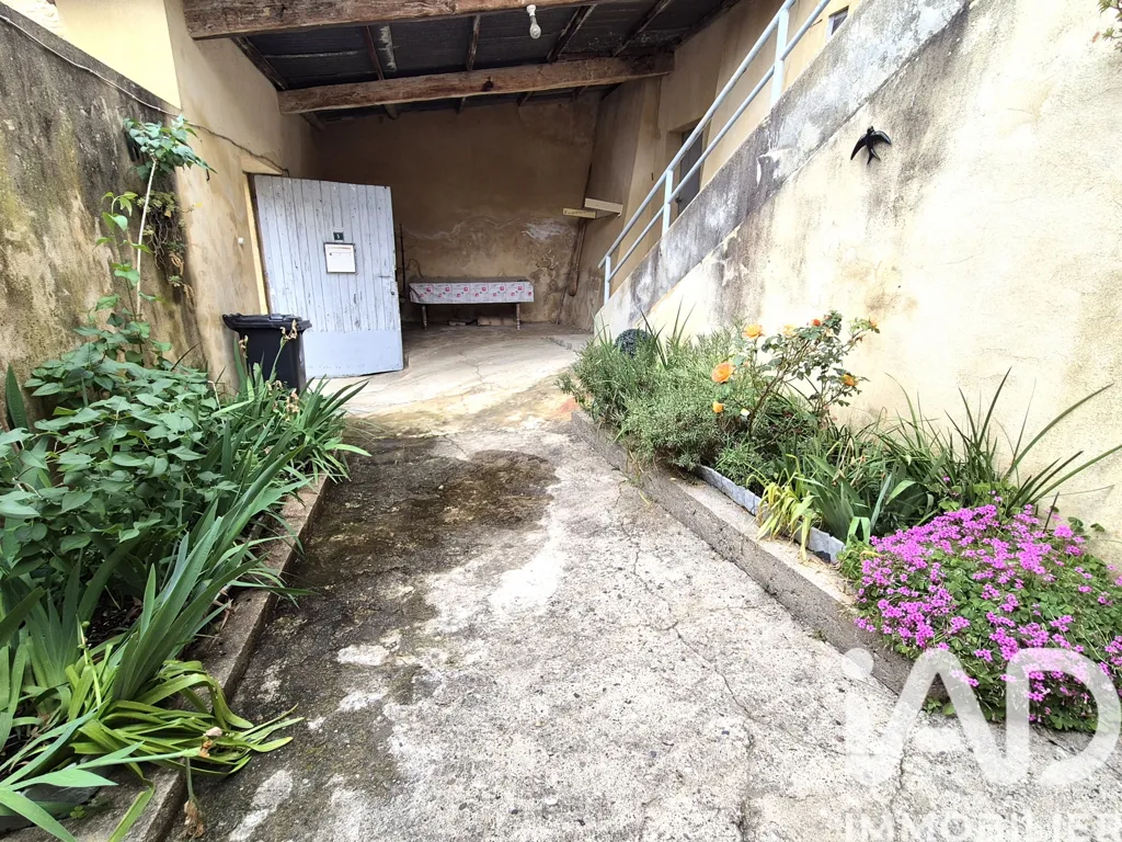 Aed - Village House with Renovation Potential in Sabran
