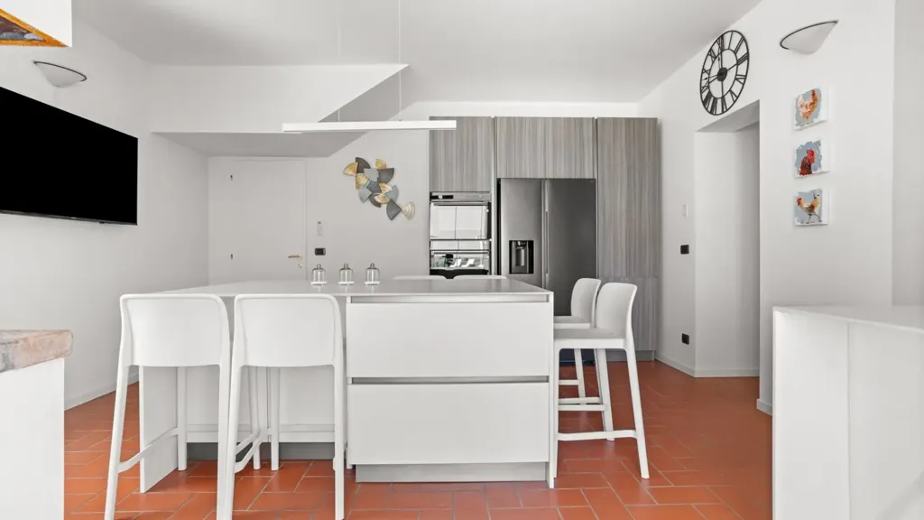 Cuisine - Contemporary Villa with Pool in Imola