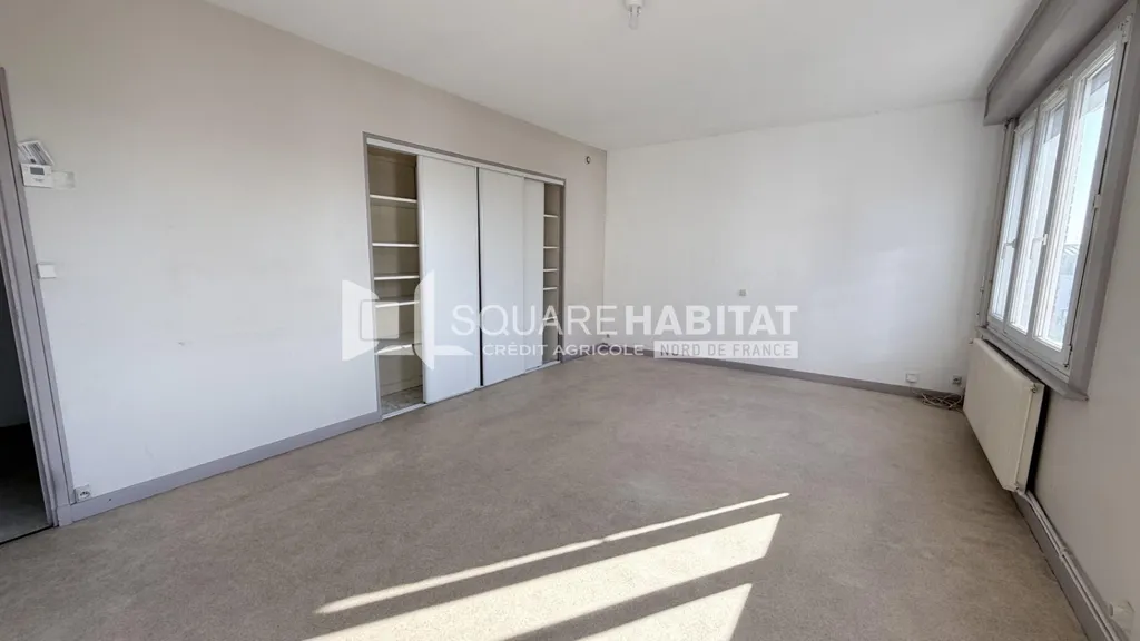 Zimmer - 3-Bedroom Apartment with Intercom in Lens