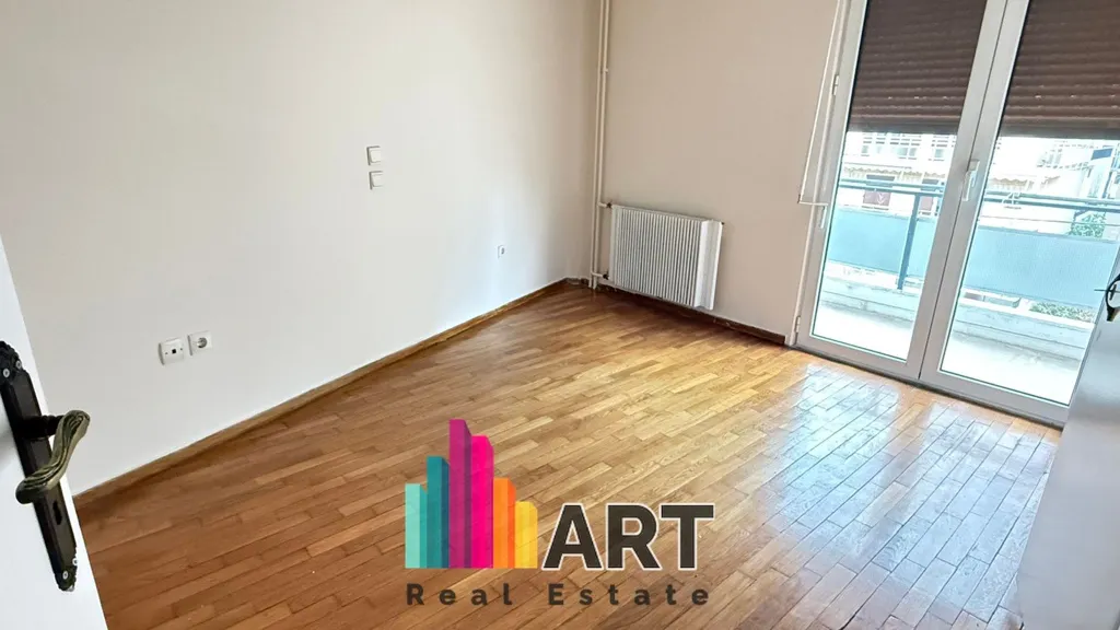 Pièces - Corner Apartment with Sea View in Palaió Fáliró
