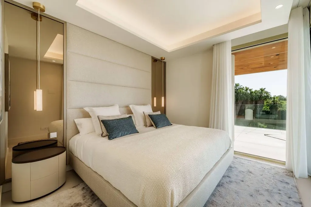 Magamistoad - Triplex with Rooftop Pool in Marbella Golden Mile