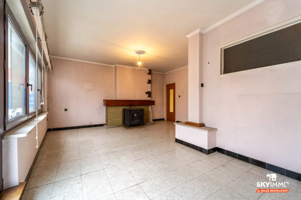 Elutuba - Spacious House with Garden and Garage in Seraing
