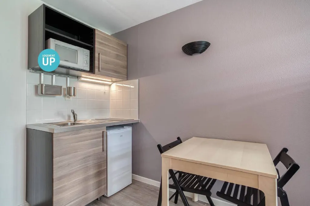 1-toaline korter asukohas Courbevoie