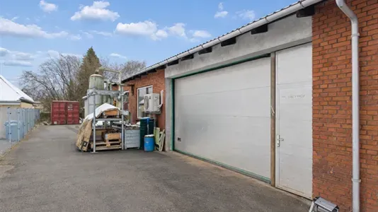 Extérieur - Warehouse with Private Ground in Herlev