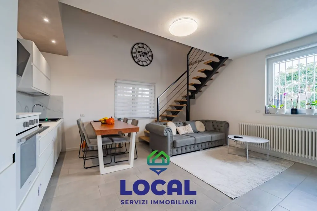 Soggiorno - Villa with Private Garden in Cuneo