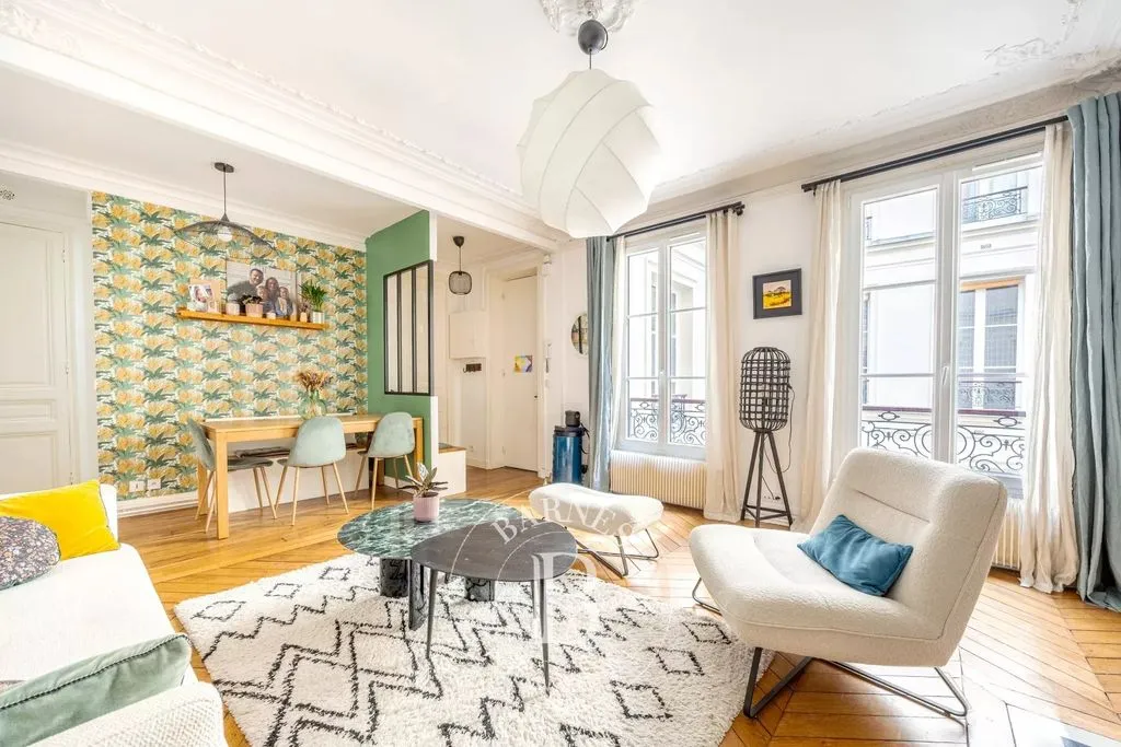 Elutuba - Luxury Apartment with Period Charm in Canal Saint Martin