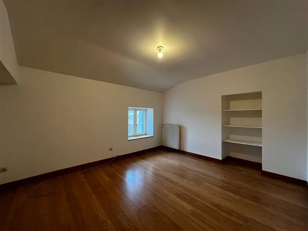 Maison 6 pièces à Cuhon
