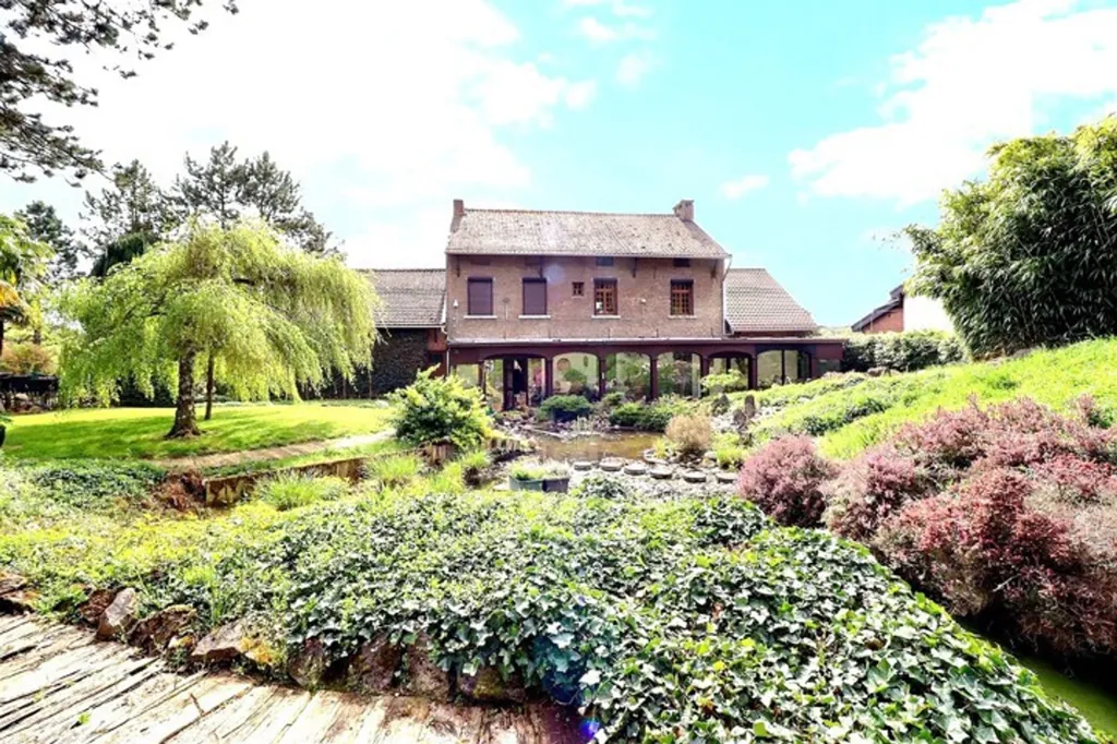 Garden - Character House with Buildable Land in Charleroi