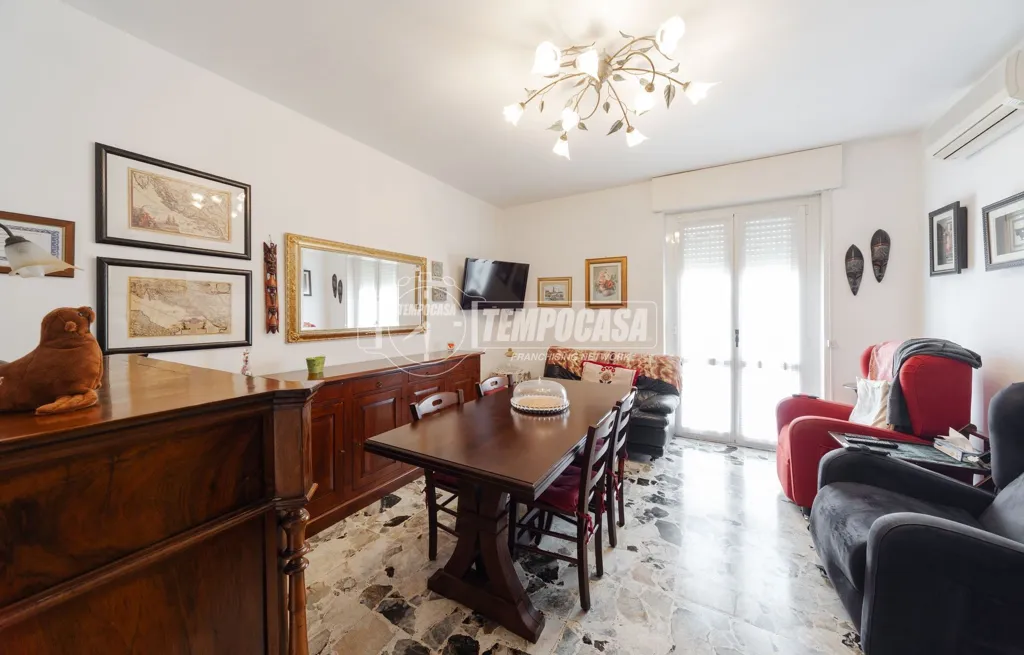 Söögituba - Apartment with Balcony in Central Bulciago