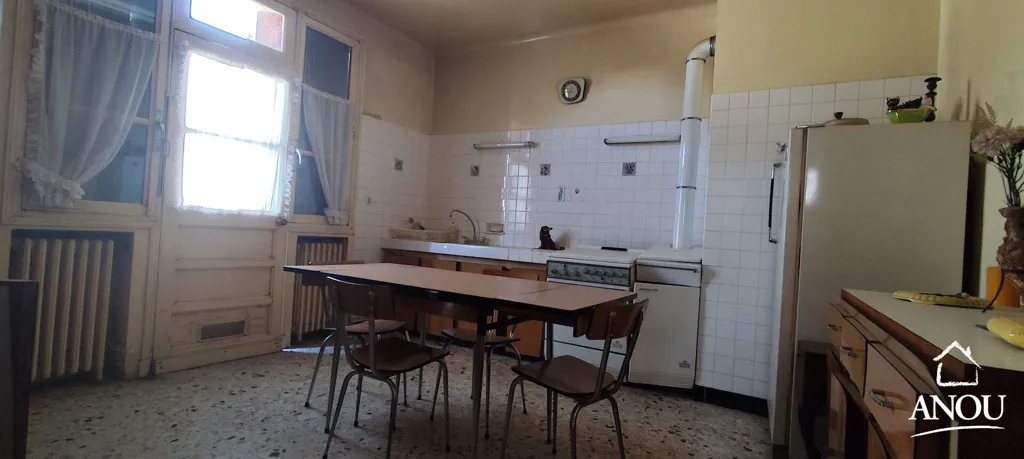 Cuisine - Maison Familiale dans le Quartier Historique de Châteaudun