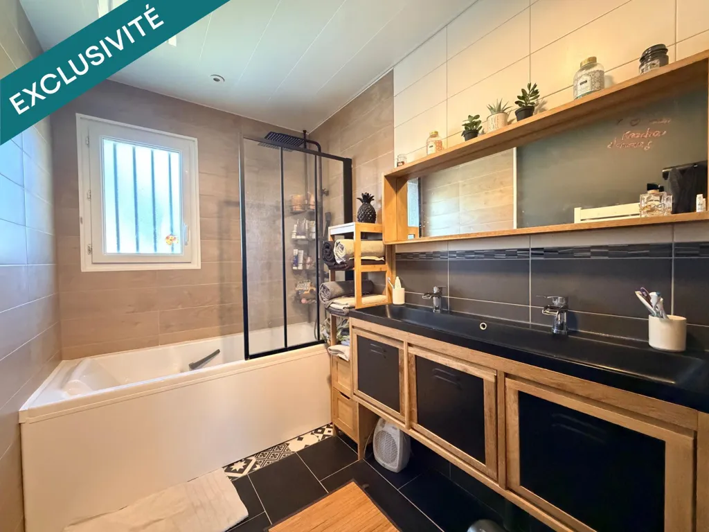 Bagni - 5-Piece House with Garden in Bussac-Forêt