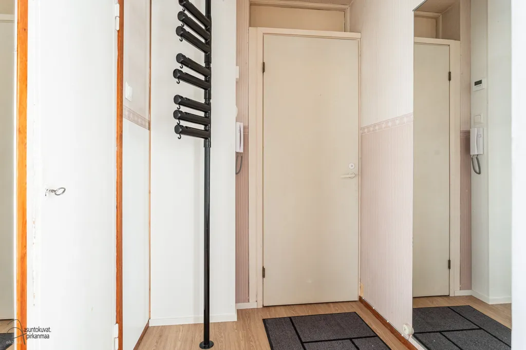 Entrée - Top-Floor Flat with Balcony in Tampere