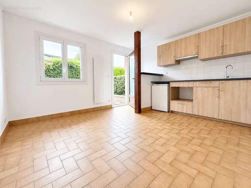 Köök - Duplex with Private Parking in Gravigny