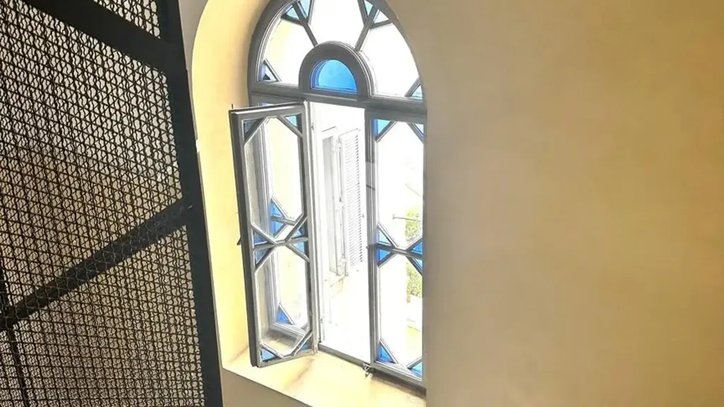 other_room