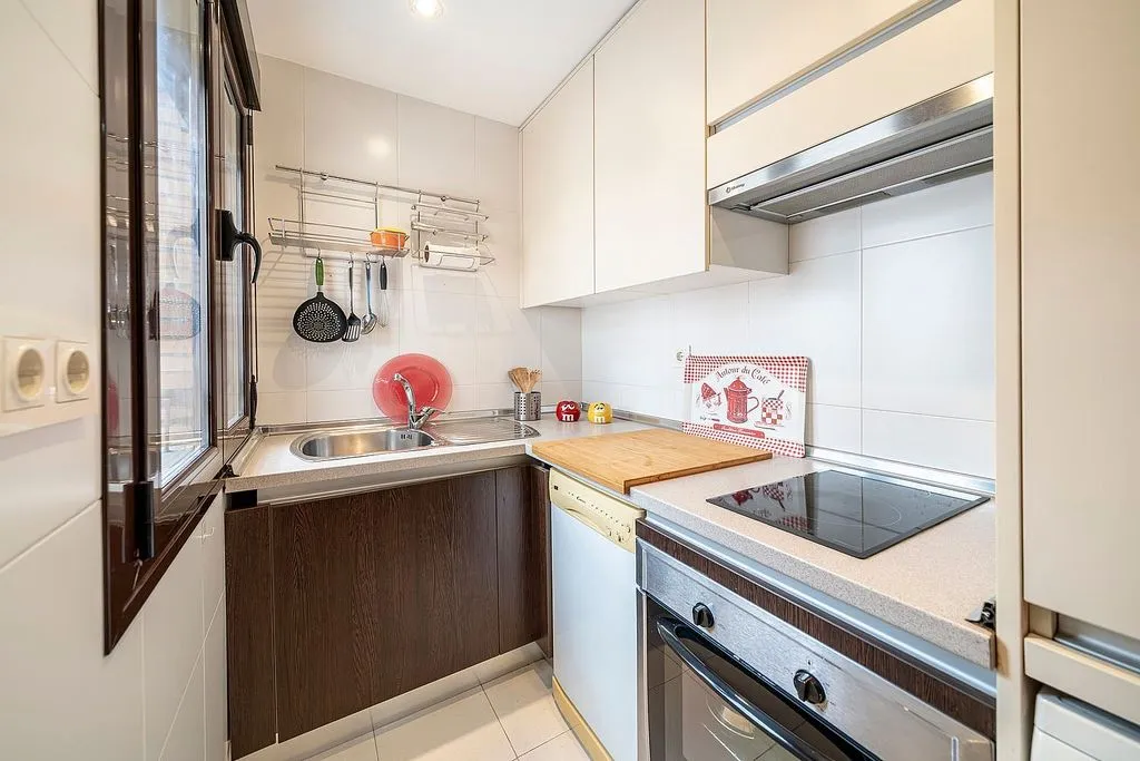 Köök - 1-Bed Flat with Pool in Legazpi