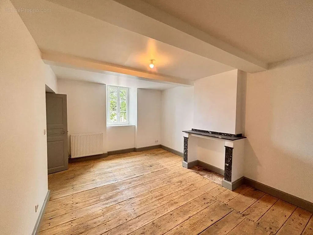 Toad - Renovated Commingeoise with Large Outbuildings in Aspet