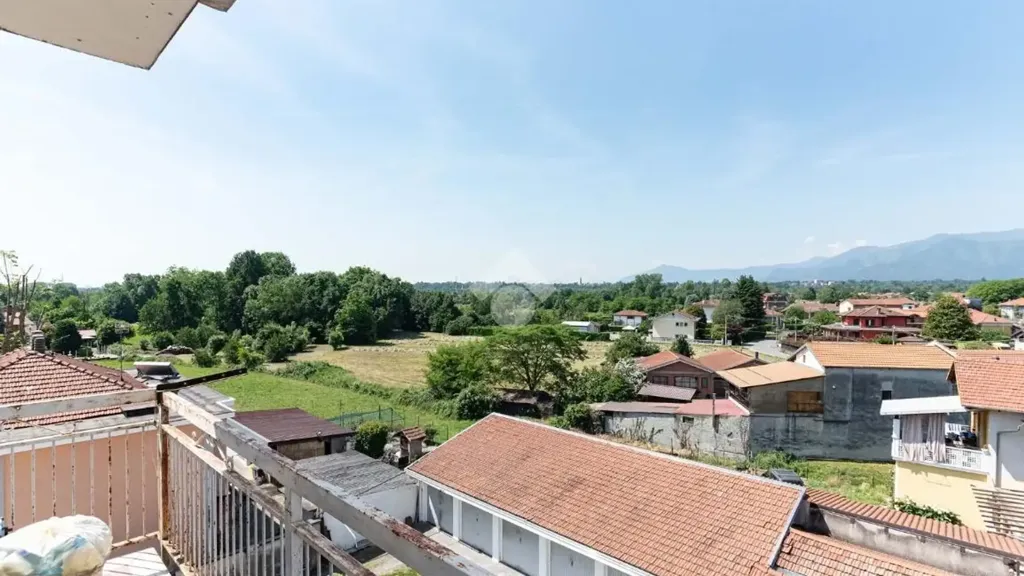 Balcony - Apartment with Alpine View in Cirie'