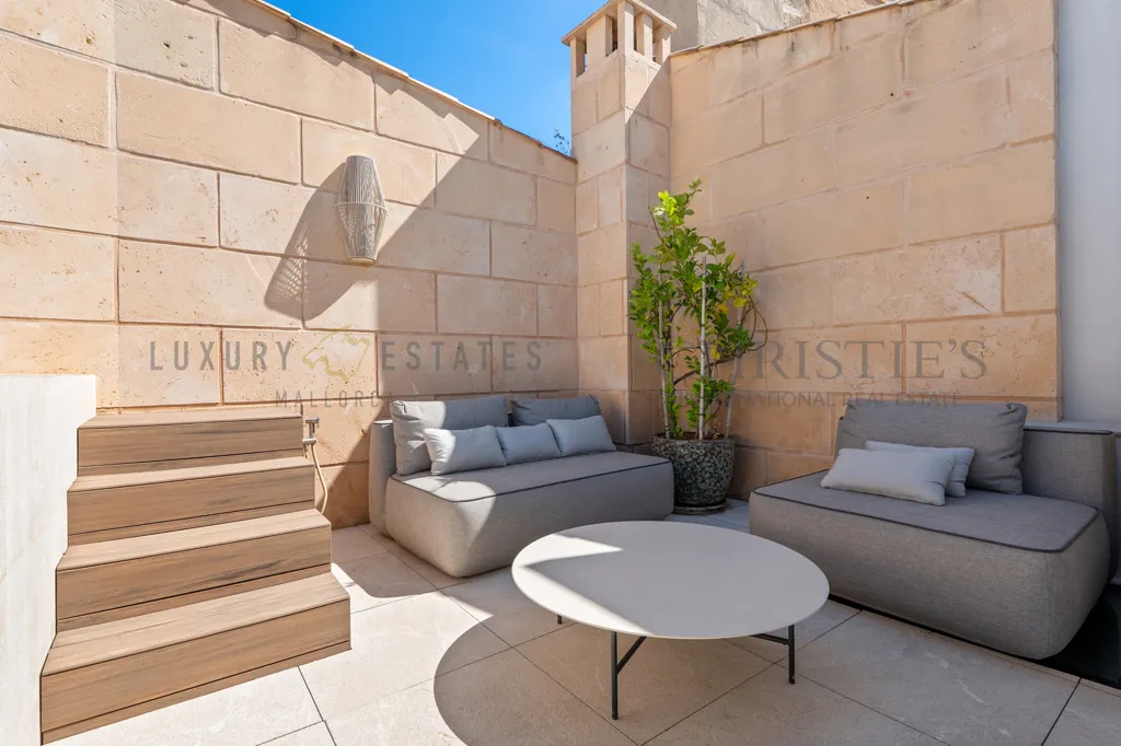 Jardin - Townhouse with Rooftop Pool in Palma