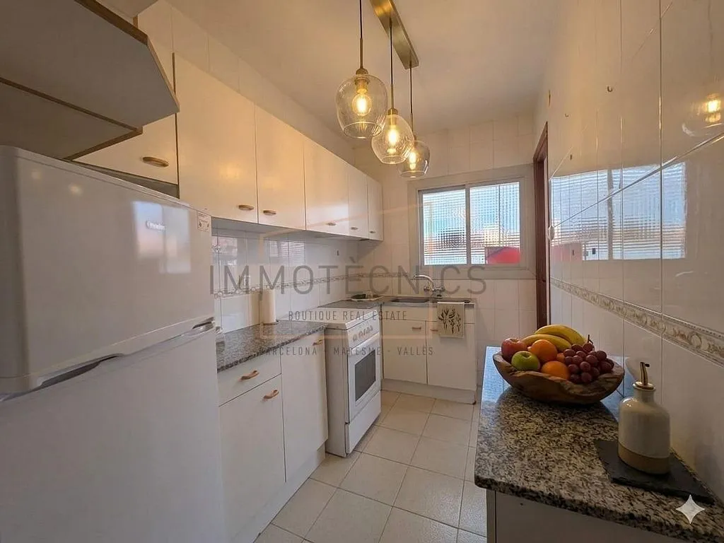 Cuisine - Apartment with Balcony in L'Hostal - Lledoner
