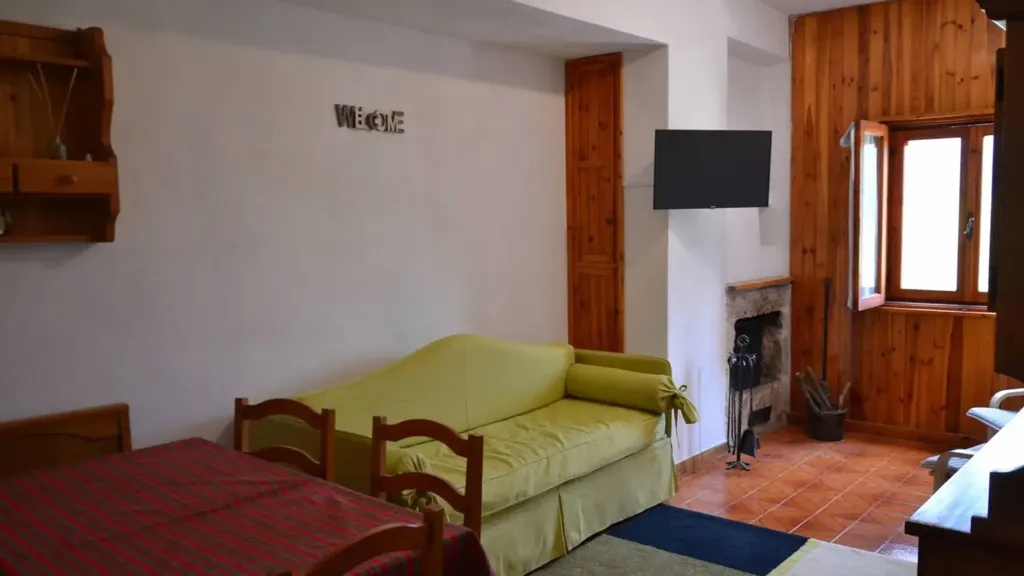 Elutuba - Ground Floor Apartment with Fireplace in Ovindoli