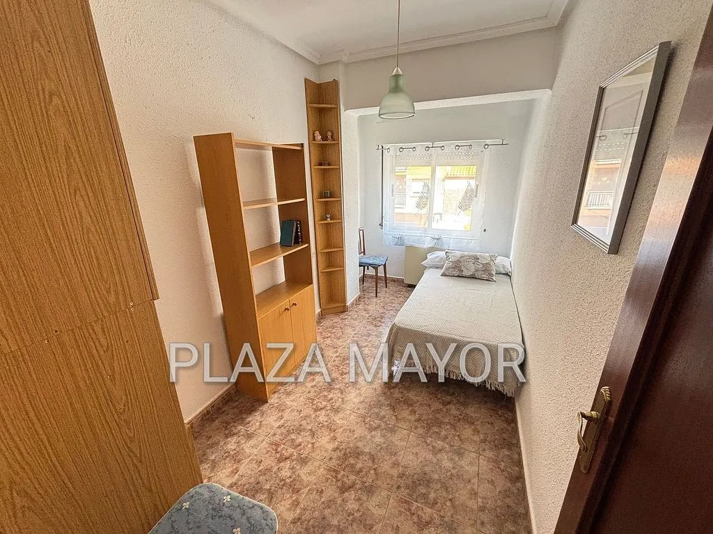 Chambres - Furnished Flat with Balcony in Rollo