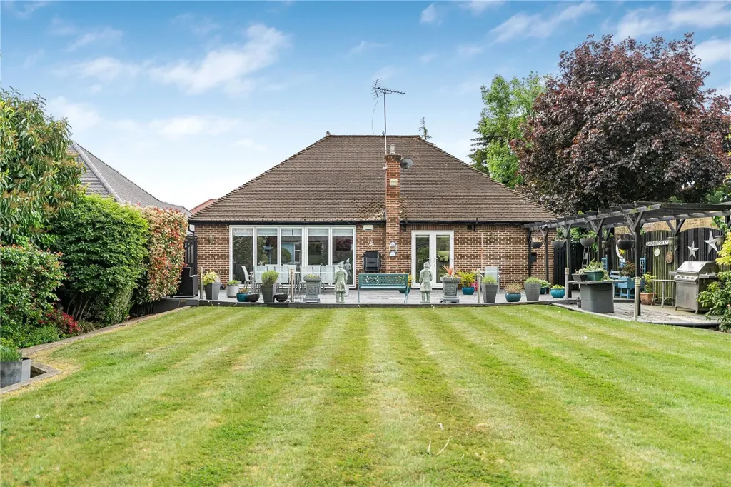 Aed - 3 magamistoaga kinnisvara asukohas London