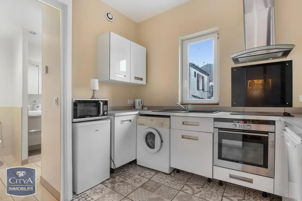 Kitchen - Furnished Flat with Central Location in Béziers