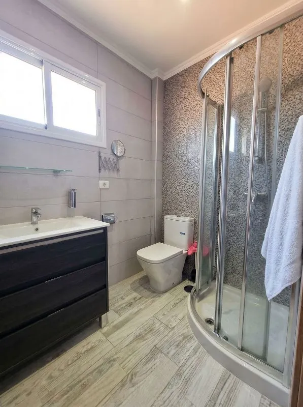 Bathrooms - Villa with Ocean View in Torviscas Alto