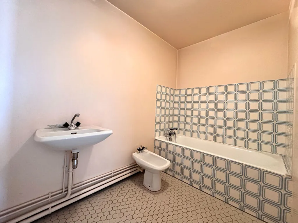 Bagni - Apartment with Canal View in Pantin