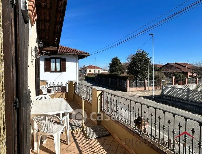 Balcone - Rustic Semidetached House with Alpine View in Villanova d'Asti