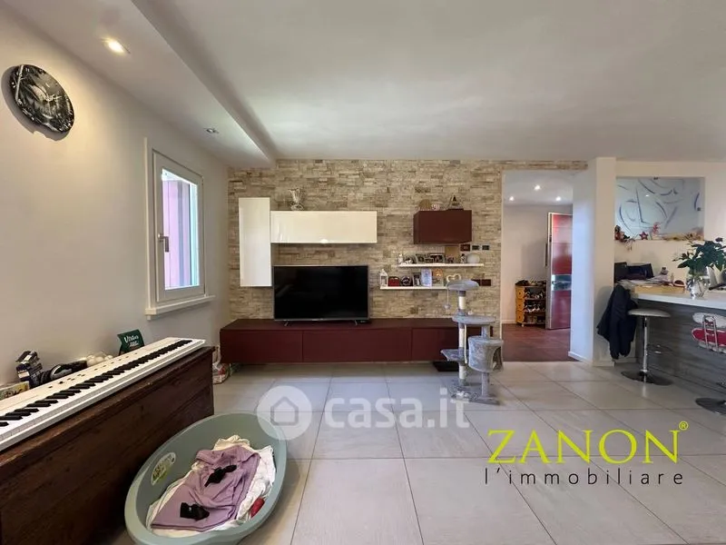 Séjour - Bifamiliar House with Private Garden in Codroipo