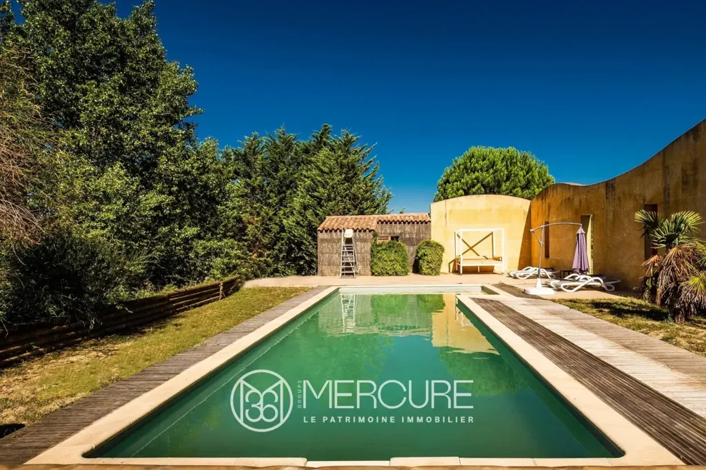Piscina - Architectural Villa with Pool near Carcassonne