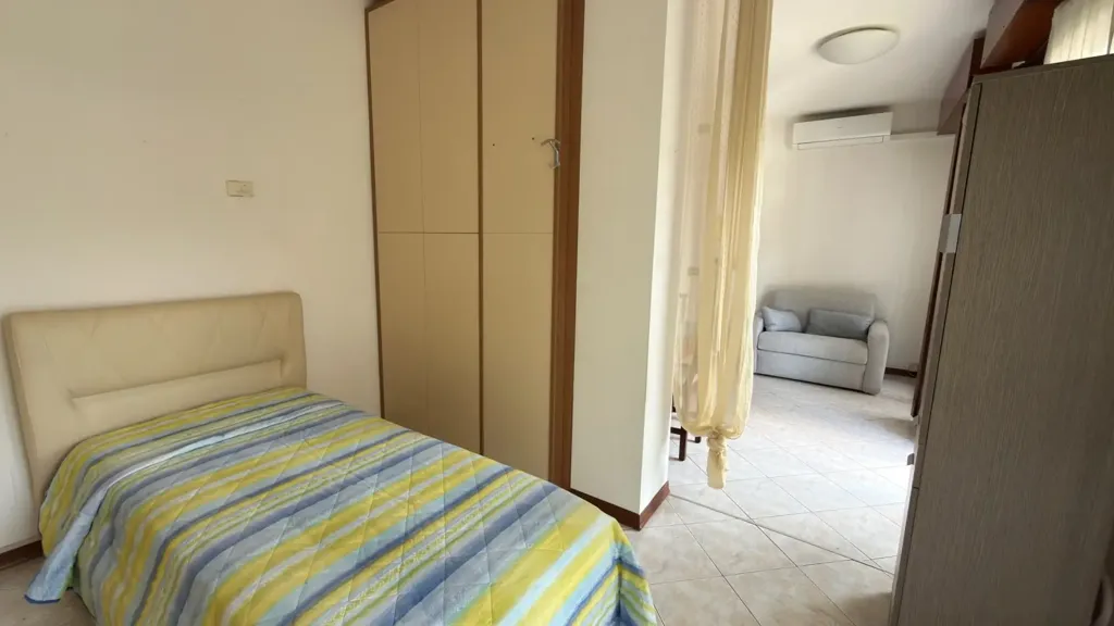 Chambres - Armed Studio with Loggia in Reggio Emilia