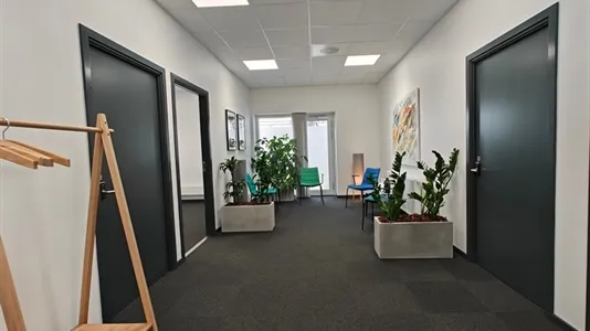 Entrée - Clinic Space with Plug and Play in Odense C
