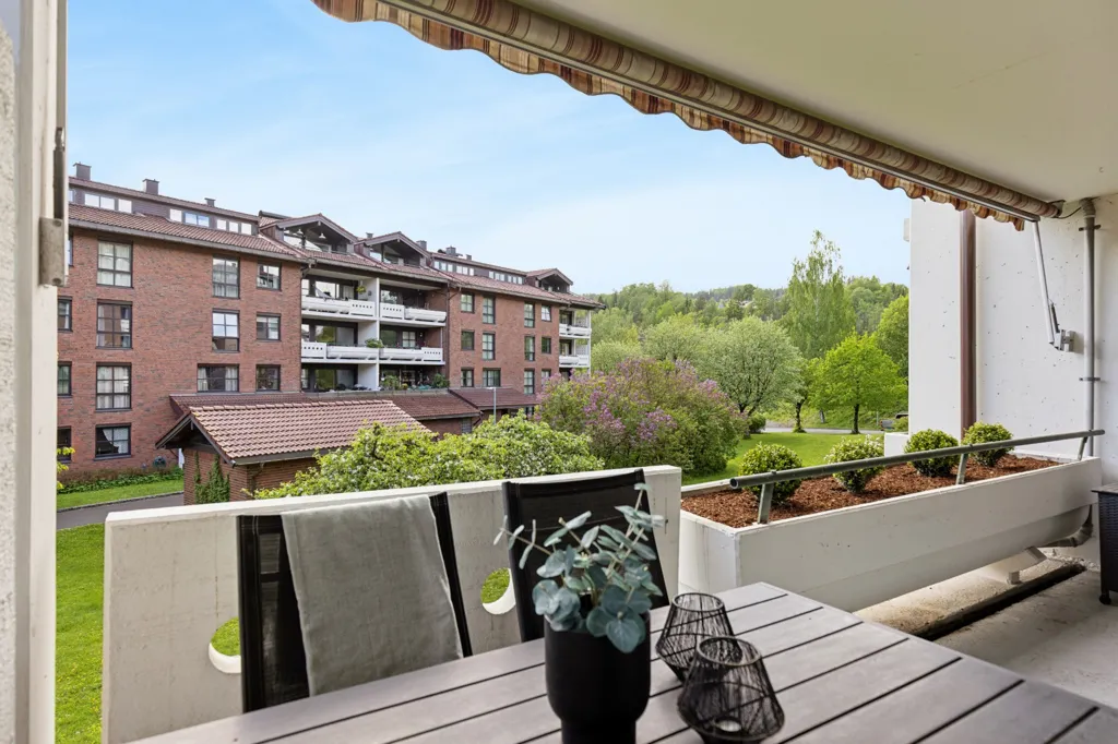 Balcon - 4-Bed Apartment with Balconies in Sandvika