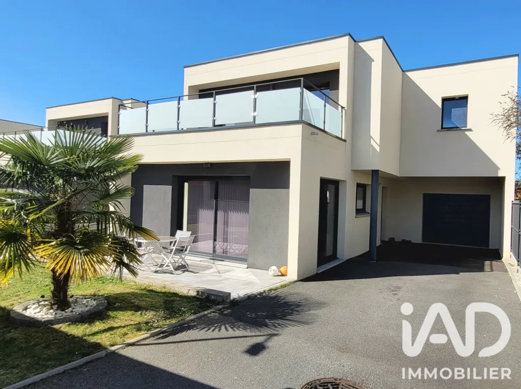 Esterno - Contemporary House with Garden in Oissel