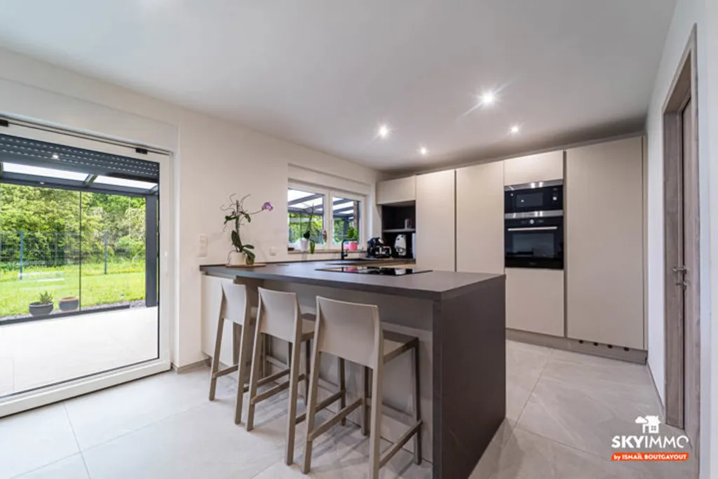 Köök - Fully Equipped 3-Fronted House with Garden in Seraing