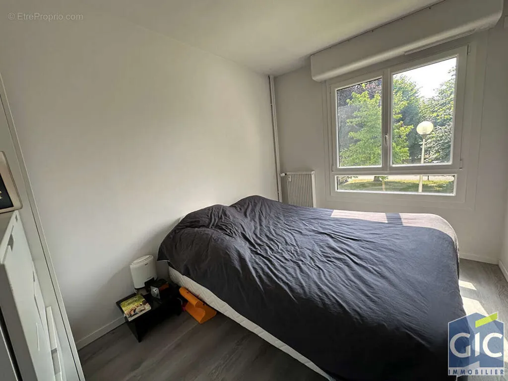Camere da letto - 5-Bedroom Apartment with Balcony in Caen