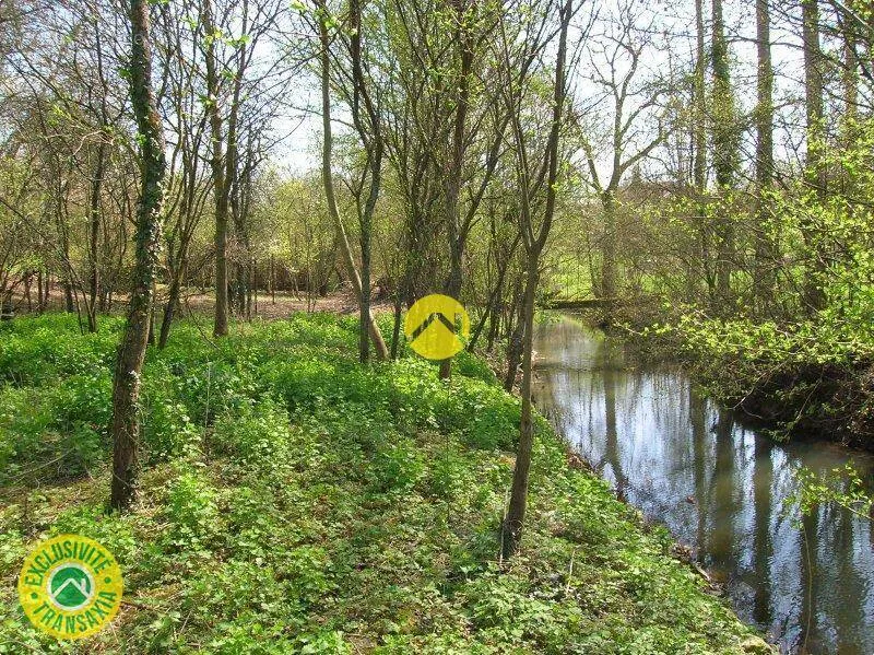Jardin - Terrain de Loisirs dans un Hameau près de La Guerche
