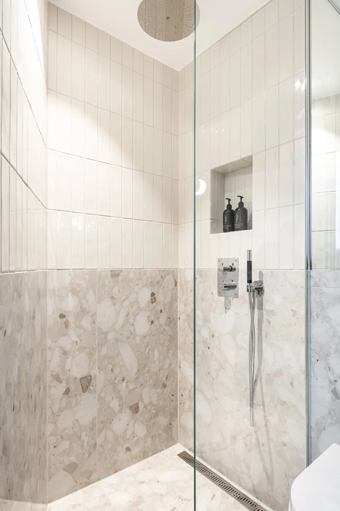 Salles de bain - Modern Villa with Forest View in Oslo