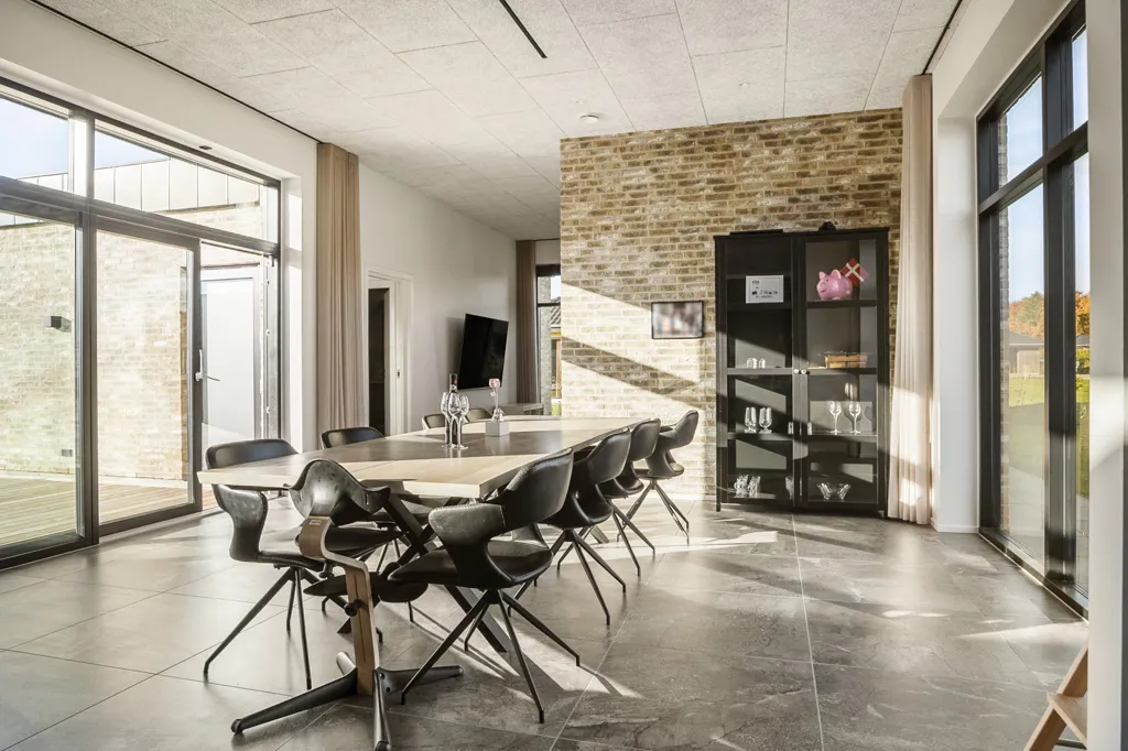 Söögituba - Contemporary Villa with Garden in Rødekro