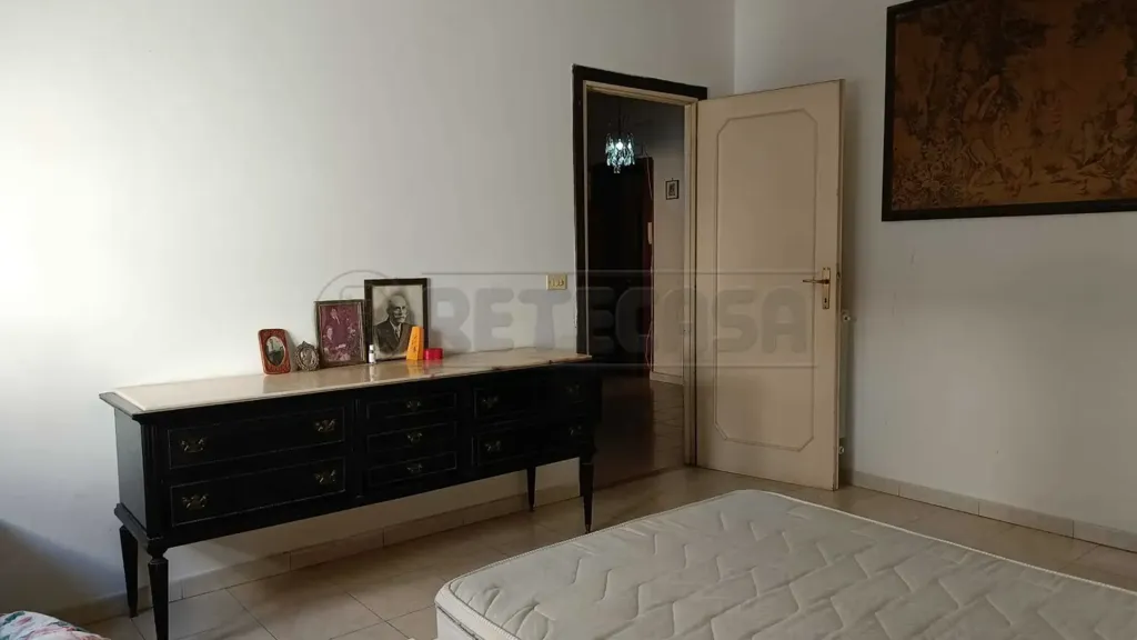Chambres - Rear-Facing Apartment with Terrace in Ladispoli
