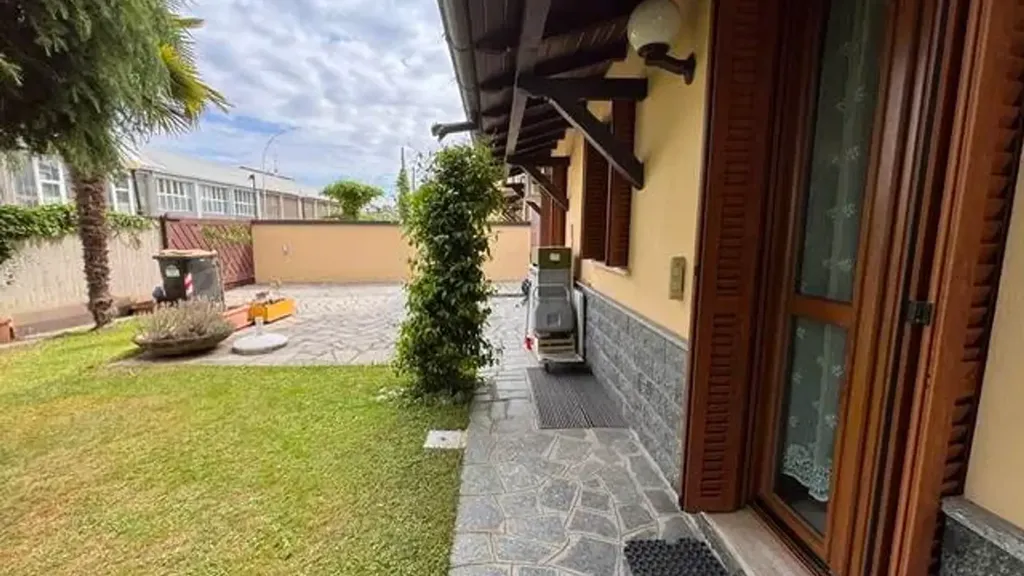 Garden - Villa with Garden in Vigevano