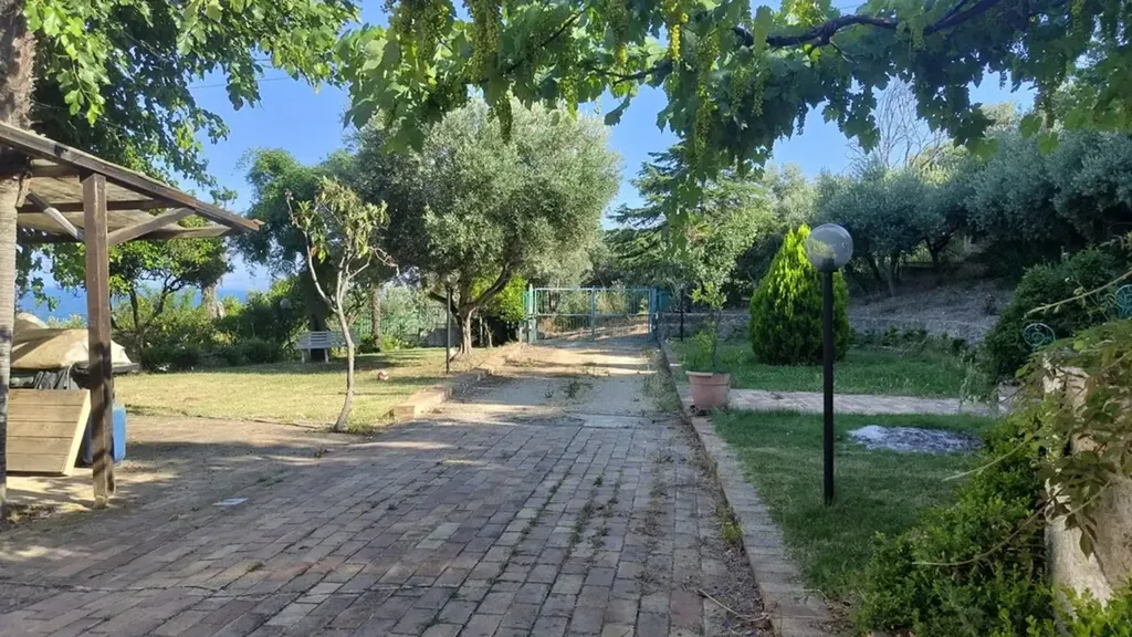 Välivaade - Bifamiliar Villa with Sea View in Vasto