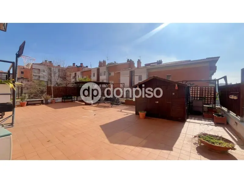 Terrass - Modern Apartment with Large Terrace in Mas Lluí