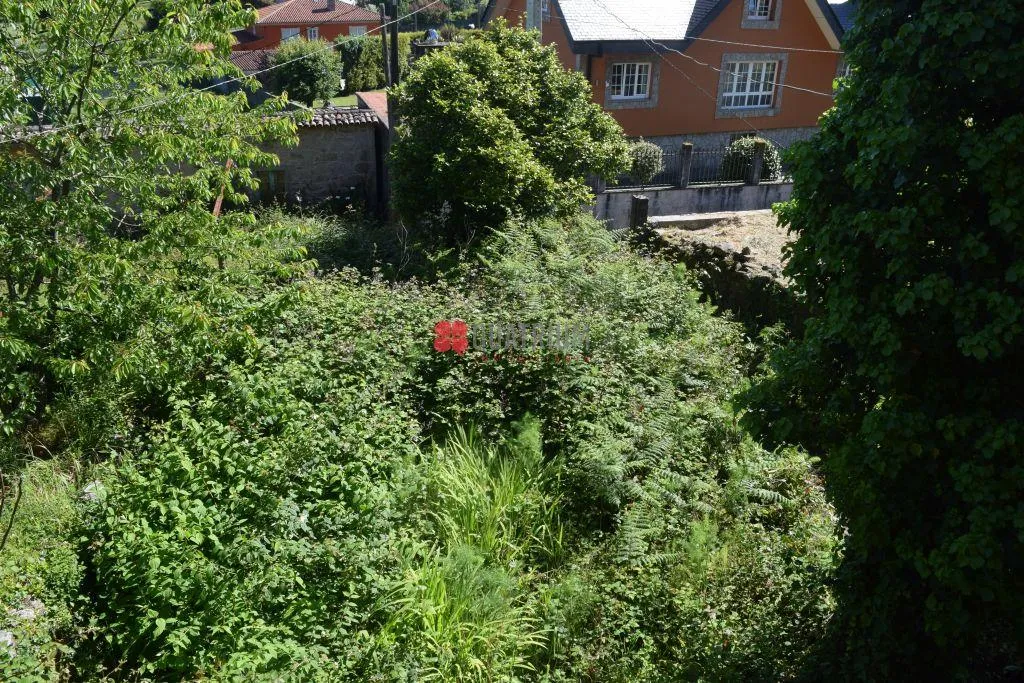 Aed - Terraced House with Garden in Teo